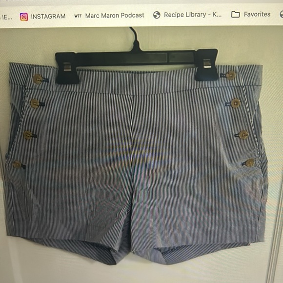 Banana republic print shorts side pockets. Unique designs.Best quality and fit. - Picture 5 of 6